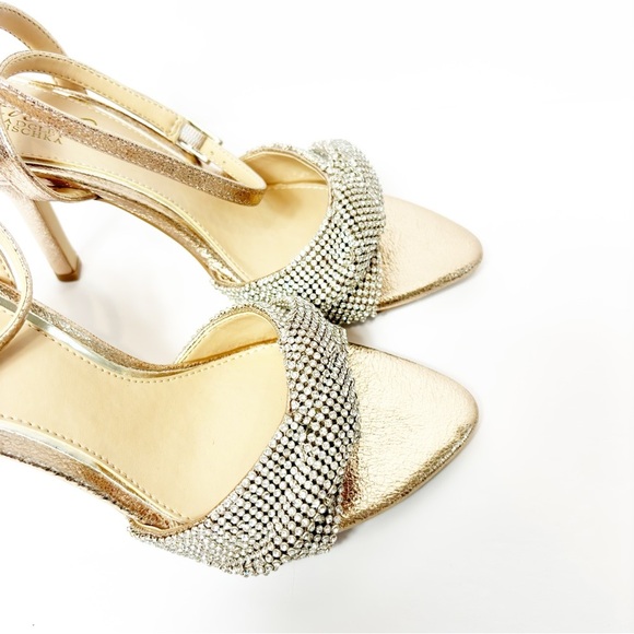 Jewel Badgley Mischka Gold and Silver Heels - Picture 3 of 7